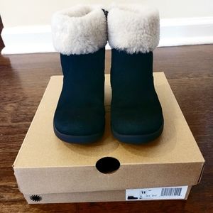 UGG - Jorie II 》Black, Size 11